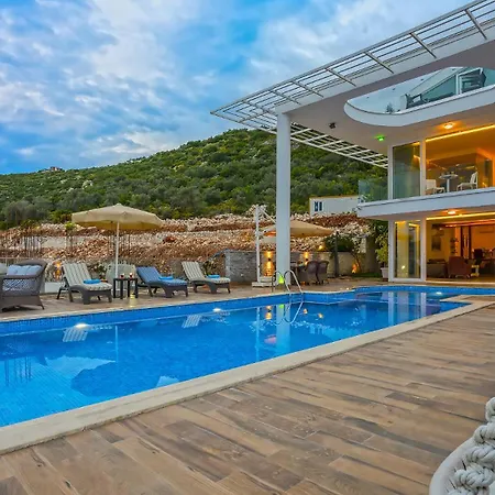 别墅 Charming 4-bedroom With Ac In Beautiful Antalya 卡斯