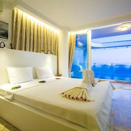 Charming 4-bedroom With Ac In Beautiful Antalya
