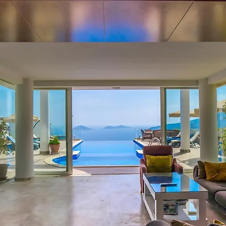 Charming 4-bedroom With Ac In Beautiful Antalya