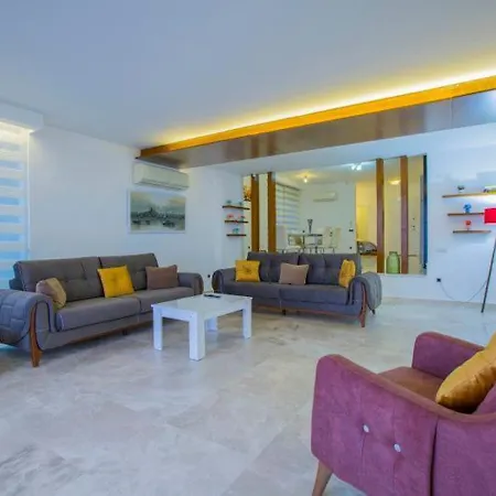 Charming 4-bedroom With Ac In Beautiful Antalya 别墅