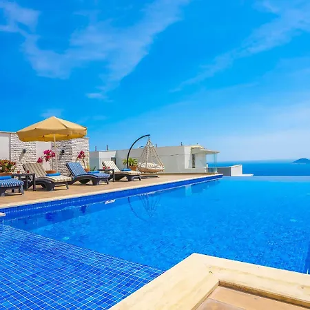 Charming 4-bedroom With Ac In Beautiful Antalya 别墅