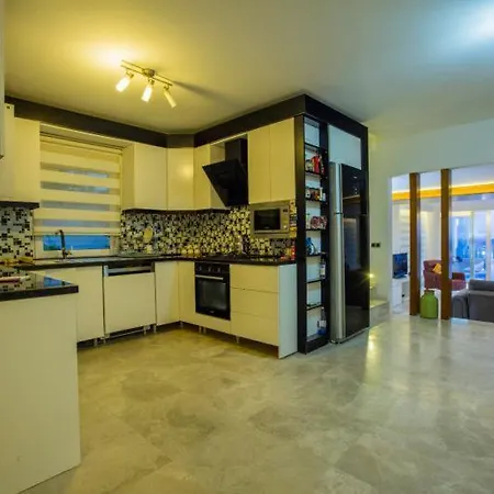 Charming 4-bedroom With Ac In Beautiful Antalya